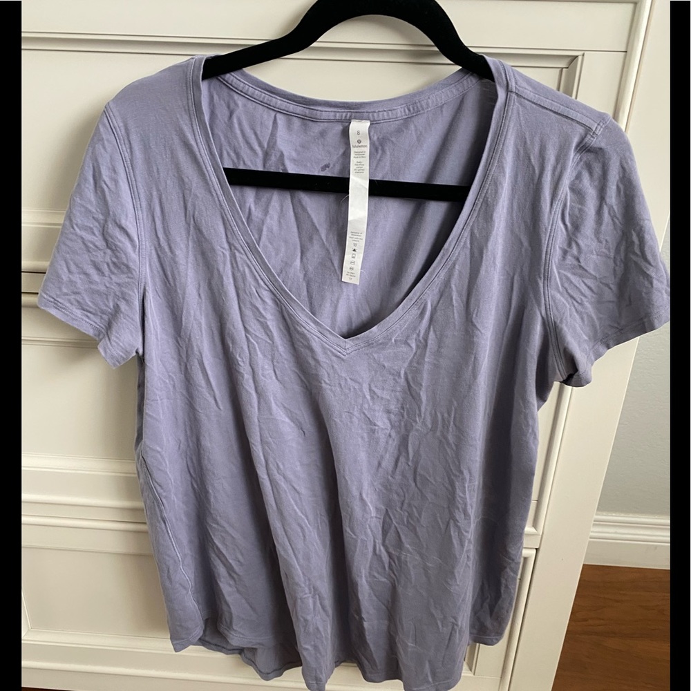 Lululemon V Neck T-shirt